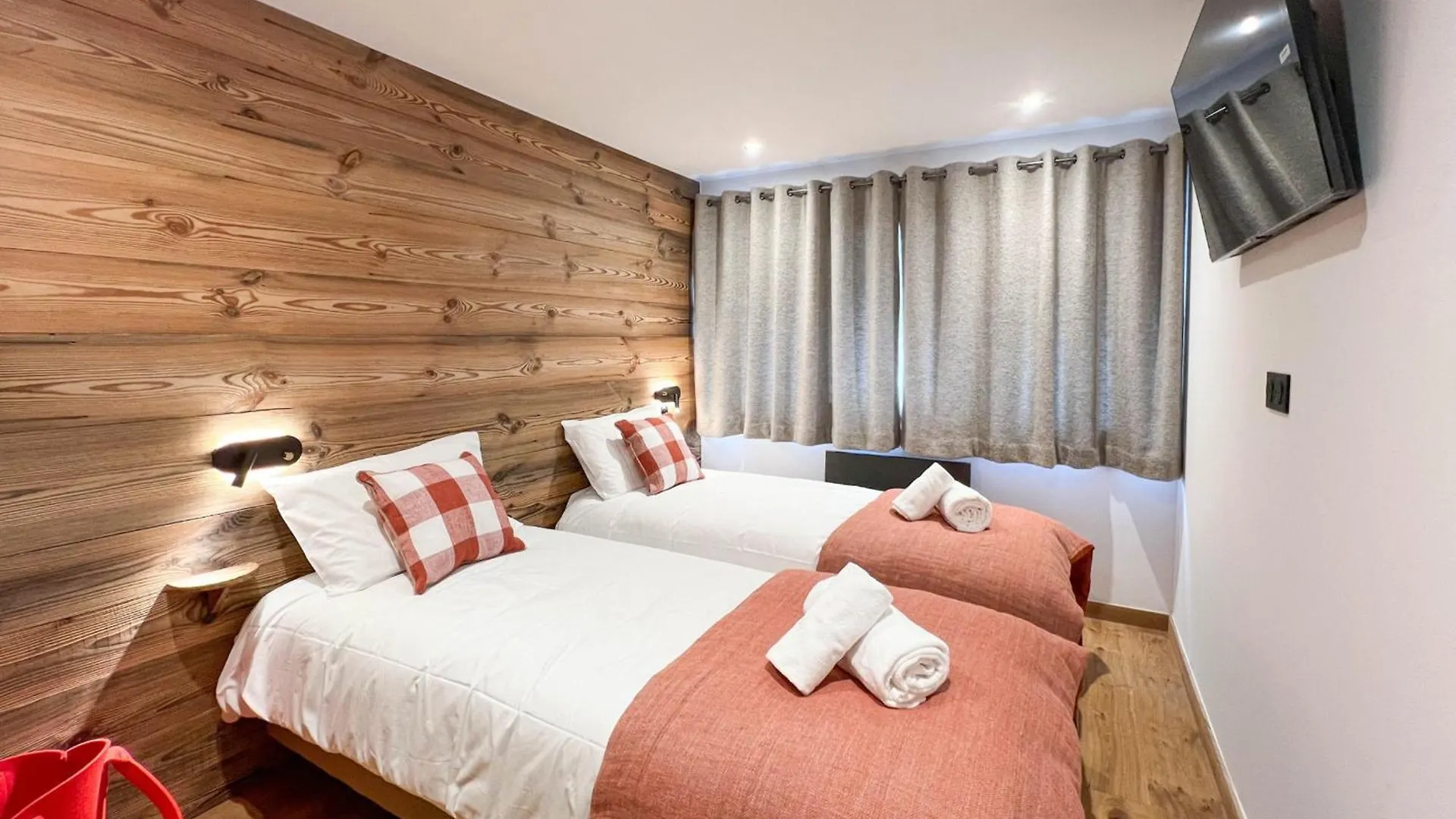 Appartement Aux Gets Avec Wi-Fi Pour 4 Personnes - Fr-1-671-290 Les Gets 0*,  France